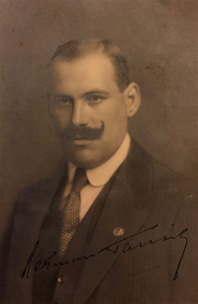 Heřman Tausik (též Herman Taussig)